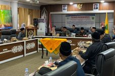 Pro Kontra Batalnya Lomba Perahu Panjang, Sri Juniarsih: Perayaan Hari Jadi Kabupaten Berau Dialihkan ke Bazar Murah 