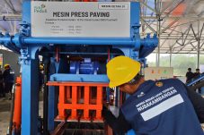 Nusakambangan Tak Lagi Angker, Napi Kini Sibuk Jadi ‘Pengusaha’ Paving Block