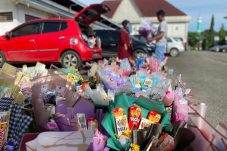 Banjir Untung Pedagang Buket saat Pelantikan PPPK Berau 