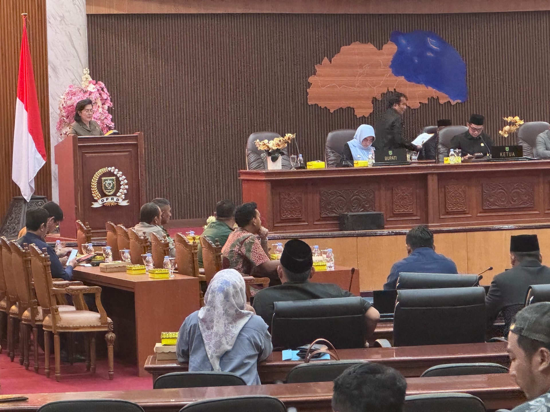 Sampaikan Pandangan terhadap Raperda Perubahan APBD 2025, Fraksi Partai Golkar Berikan 2 Catatan Penting