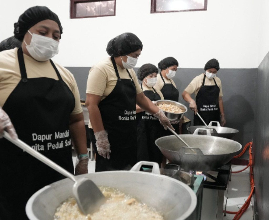 Ilustrasi memasak MBG di SPPG (bgn.go.id)