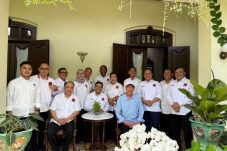 Tak Lagi Jabat Menteri, Budi Arie Hampiri Jokowi di Solo, Ada Apa?