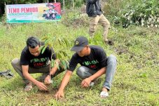 Peringati Hari Sumpah Pemuda, PTI Kaltim Canangkan Gerakan Tanam Bibit Produktif
