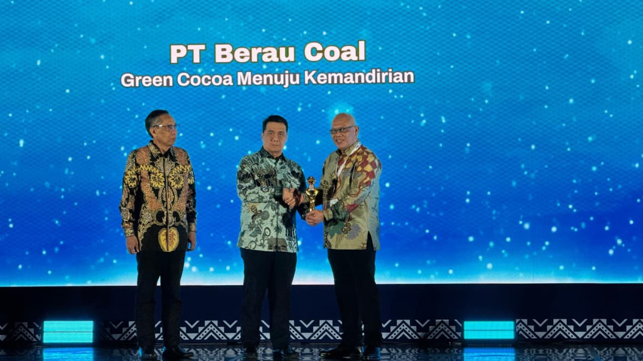 Berau Coal Boyong 4 Penghargaan CSR & PDB Award 2025