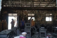 Gamalis Tinjau SMPN 1 Segah yang Kebakaran, Pemkab Berau Siapkan Rp7 Miliar Bangun Gedung Baru