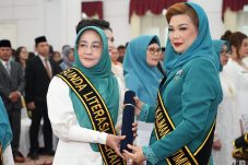 Dilantik Jadi Bunda Literasi Berau, Sri Juniarsih Akan Tingkatkan Fasilitas Baca di Ruang Publik