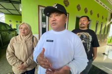 Mobil Dinas Parkir di Trotoar Jadi Contoh Buruk, Gamalis: Dishub Tindak Tegas Saja!