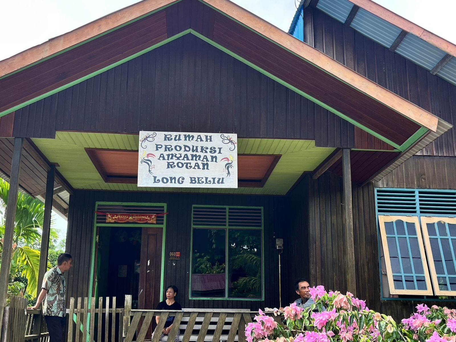 Anyaman Para Ibu Long Beliu, Hidupkan Warisan Leluhur lewat Ekowisata Kampung Rotan