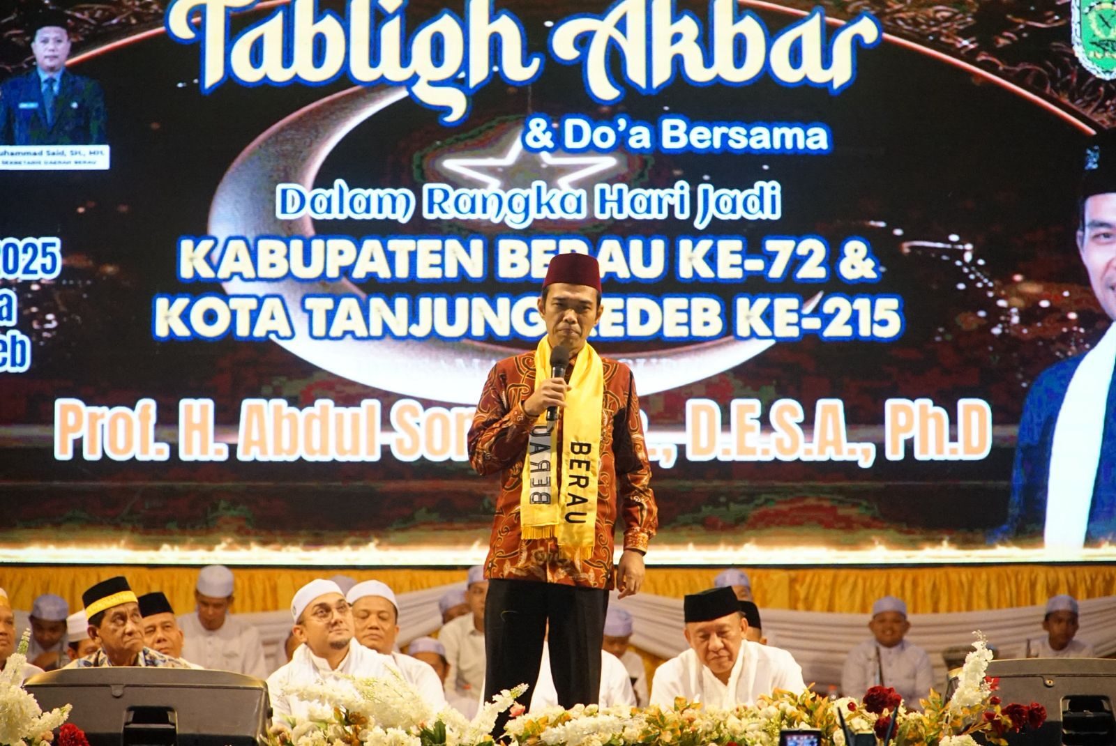Berau Bersholawat! Ribuan Warga Antusias Sambut Tabligh Akbar Bersama Ustaz Abdul Somad