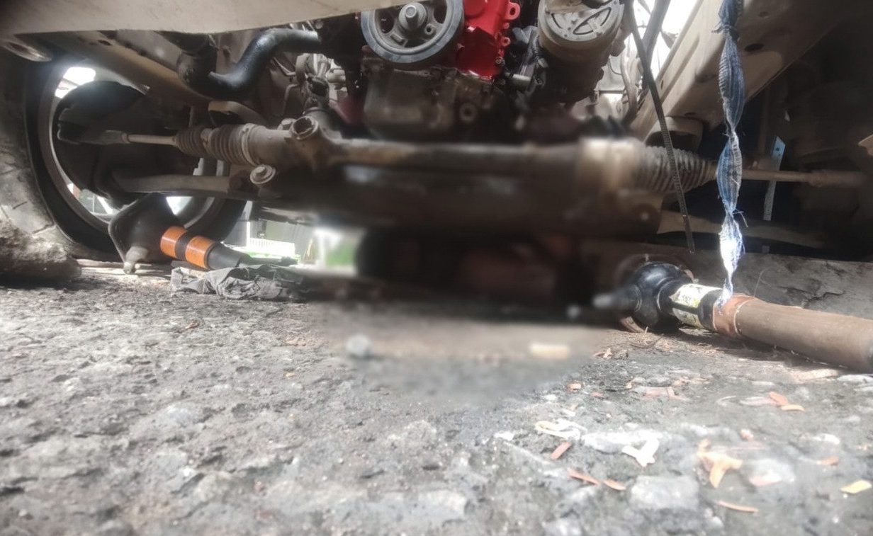 Dongkrak Terlepas saat Perbaiki Kendaraan, Pria Asal Samarinda Ditemukan Tewas Tertindih Mobil