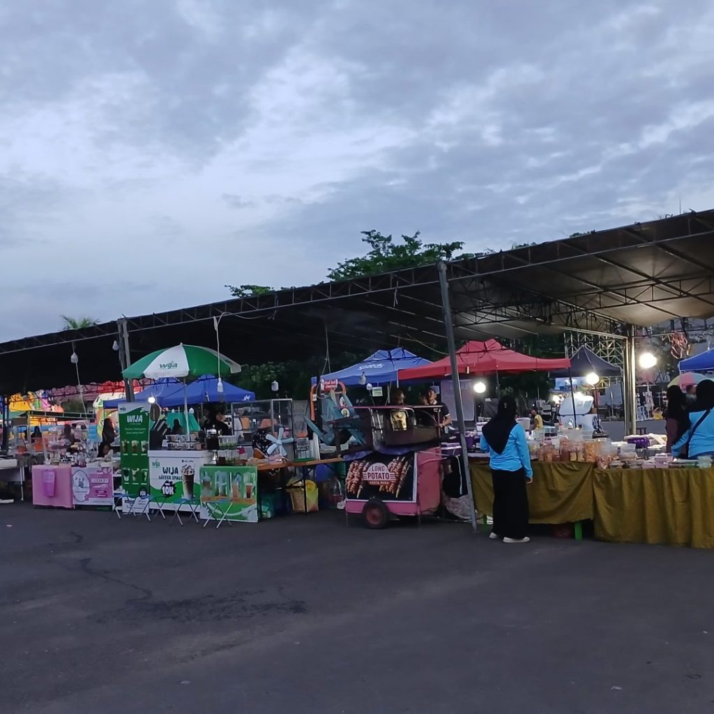 Komunitas Ikan Hias Berau meramaikan peringatan Hari Ikan Nasional (Andrikni Sholikhati/BT)