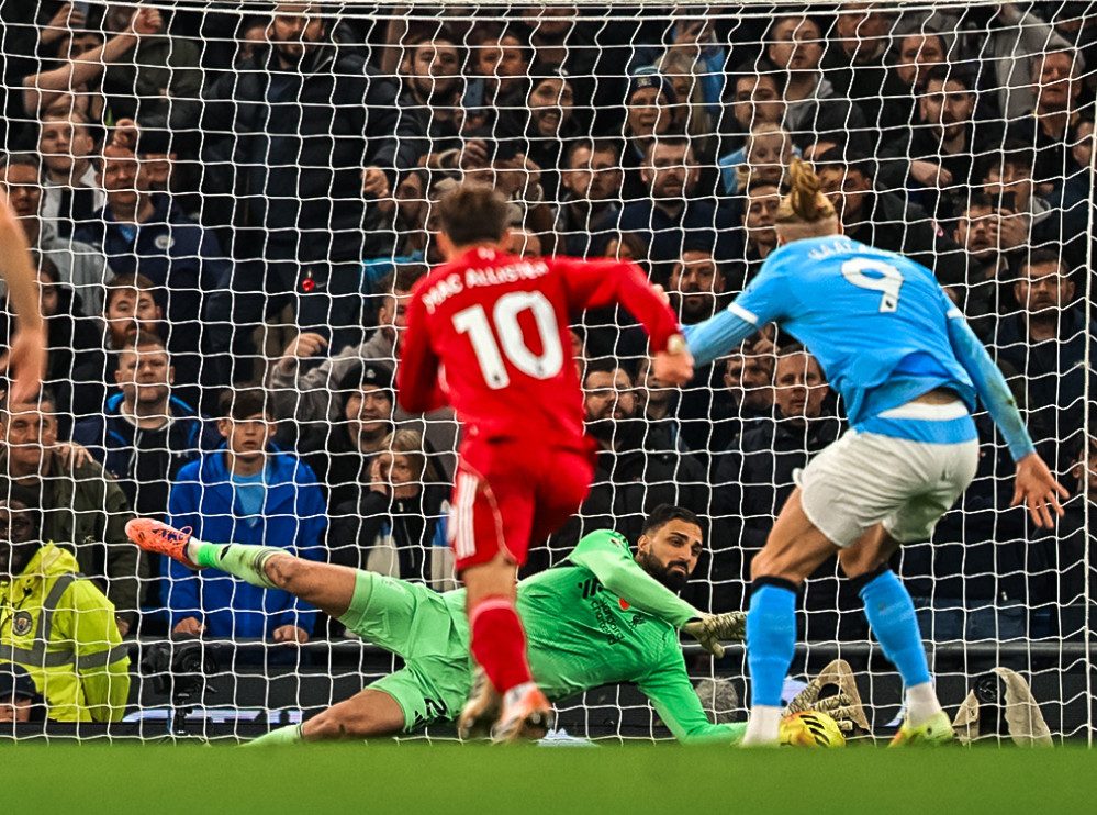 Giorgi Mamardahsvili Sering Kebobolan, Pelatih Liverpool Ungkap Waktu Alisson Kembali Bermain