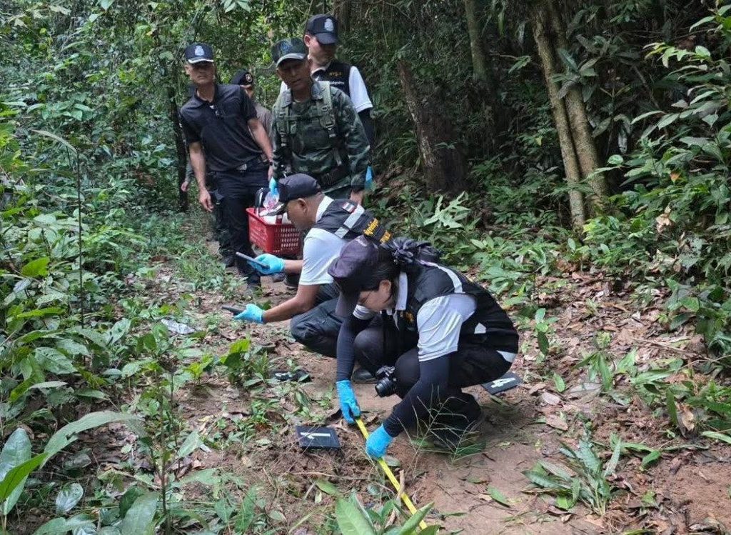Lokasi ledakan ranjau darat di perbatasan Thailand Kamboja (X/@KhaosodEnglish)