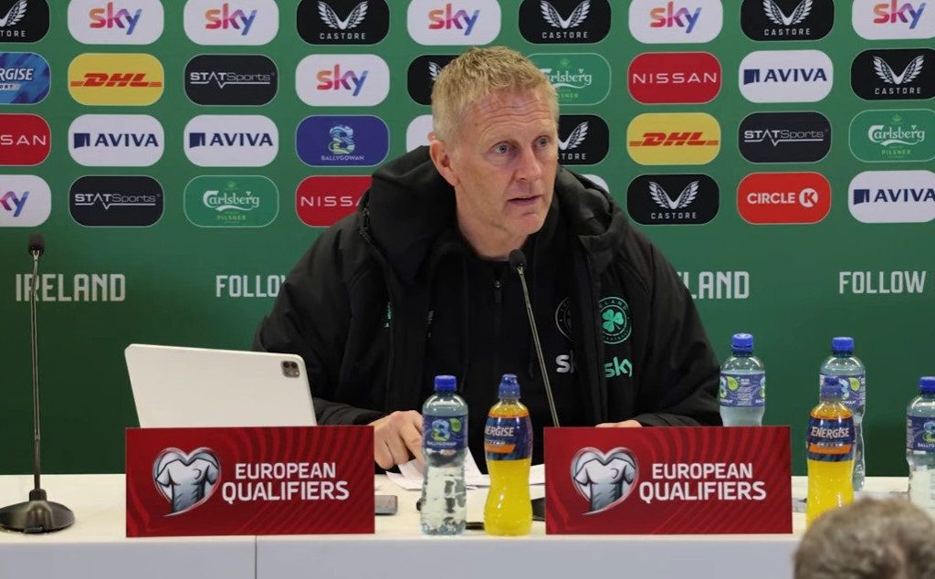 Pelatih Irlandia Heimir Hallgrimsson (YouTube/FAI TV)