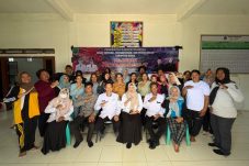 Dorong Hilirisasi Produk Cokelat, Diskoperindag Berau Beri Pelatihan ke Warga Kampung Suaran