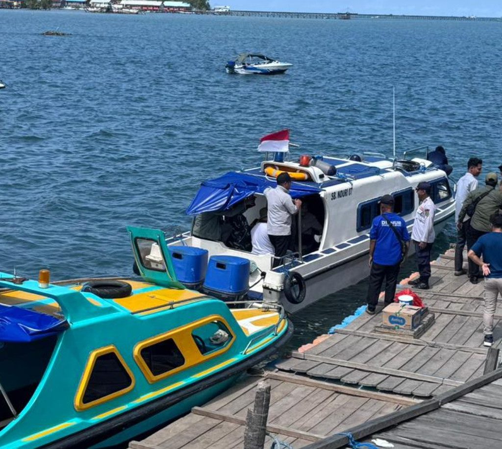 Speedboat di Dermaga Tanjung Batu tujuan Pulau Derawan, Berau (Zuhrie/BT)