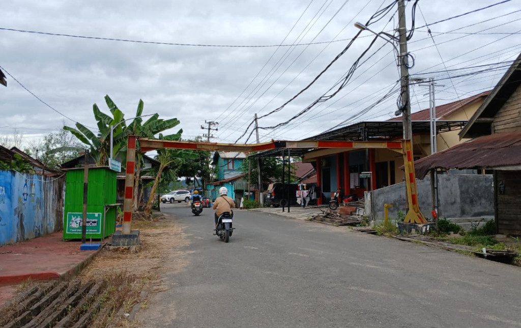 Warga Keluhkan Portal Jalan Prapatan 1 Tanjung Redeb Rusak: Kalau Jatuh Bocor Kepala