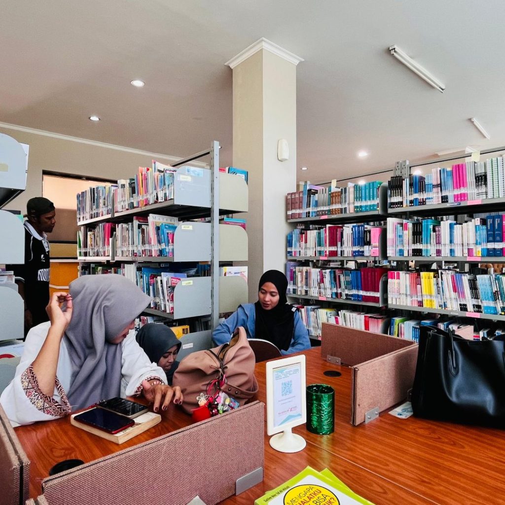 Aktifitas di Perpustakaan Daerah Berau. (redaksi/BT)