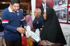 Menteri Perumahan dan Kawasan Pemukiman Tinjau Pembangunan Rumah Layak Huni untuk Binaan Astra di Banyumas