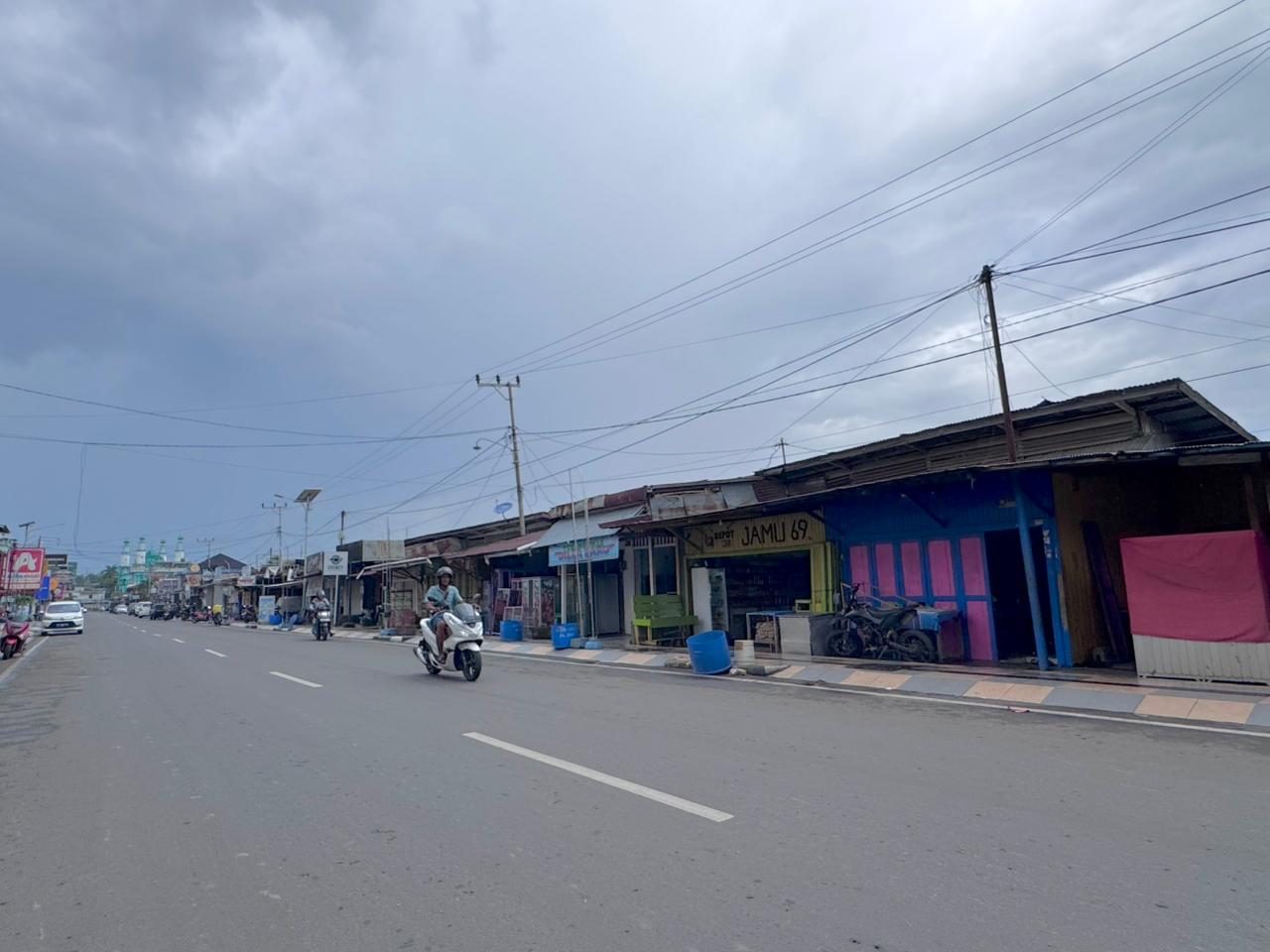 Diskoperindag Berau Ancam Polisikan Penyewa yang Menyewakan Ulang Kios di AKB Sanipah I