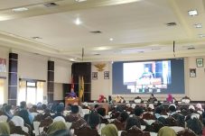 Gelar Seminar Literasi, Dispusip Berau Fokus Siapkan Generasi Emas 2045