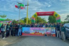 Pesta Rakyat Meriah di Karang Ambun, Rayakan Hari Jadi ke-20 dengan Jalan Santai, Manutung Jukut, dan Bantuan Motor Sampah