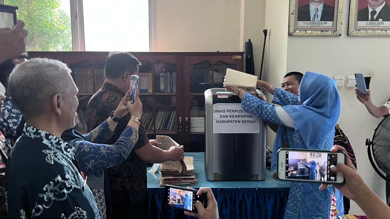 Jaga Aset Negara, Dispusip Berau Terapkan Aturan ANRI dalam Pemusnahan Arsip Lama