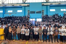 Momen HUT PGRI dan Hari Guru Nasional, Sri Juniarsih Sebut Guru Manusia Super, Janji Tak Bakal Kurangi TPP