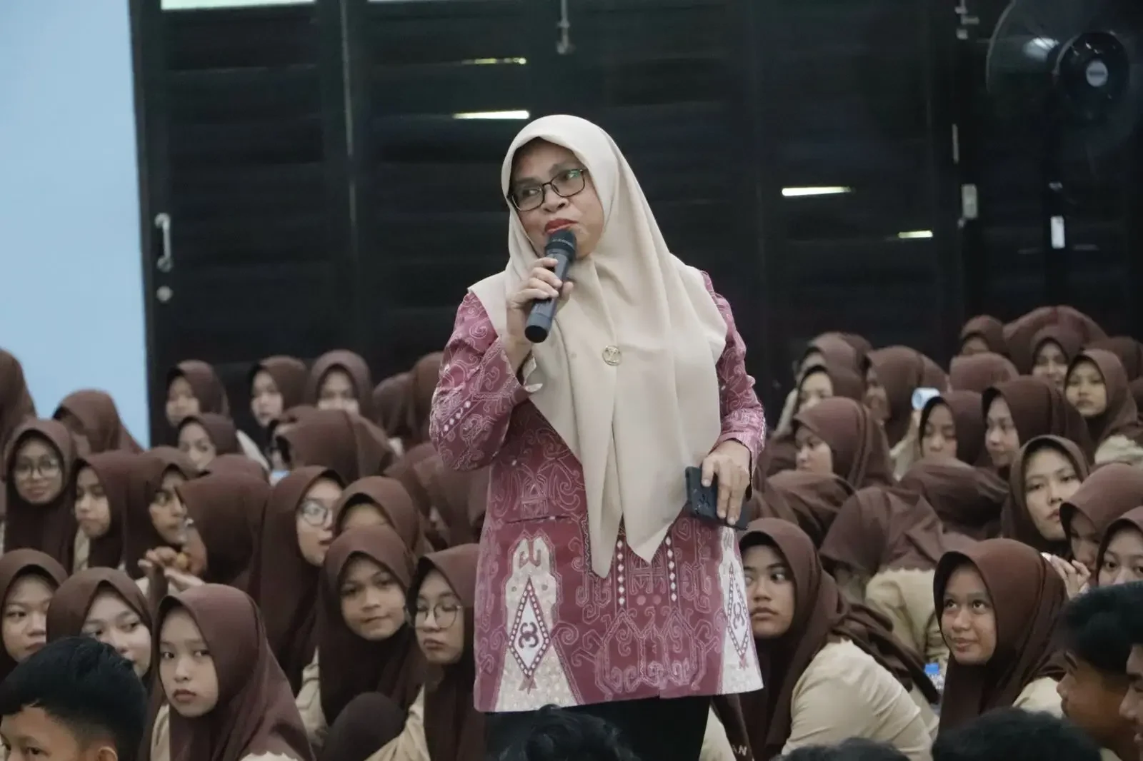 Ubah Pola Pikir Pelajar, Kesbangpol Kaltim Sebut Demokrasi Bukan Sekadar Pemilu