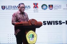 Wagub Seno Aji Buka Konferensi Internasional Perdana Untag Samarinda
