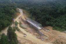 Pembangunan Jembatan Sei Bataan Teluk Sumbang Capai 90 Persen, Liliansyah: Harapan Baru Warga Pesisir Berau Terjawab