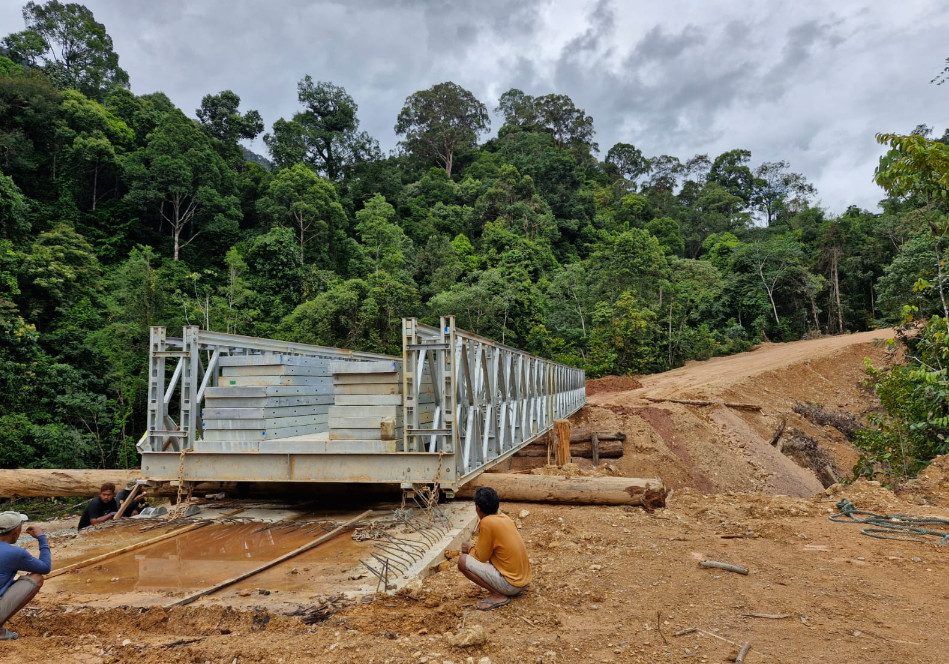 Pembangunan jembatan bailey di Kampung Mapulu (Ist)
