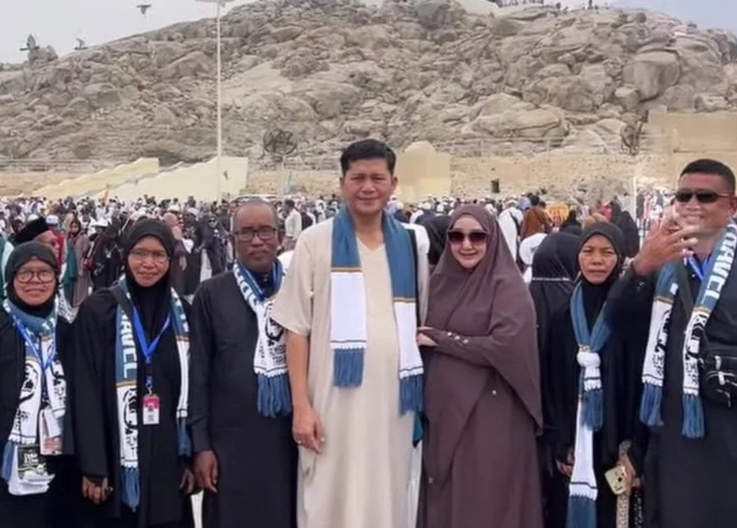 Pergi Umrah Saat Warganya Terkena Bencana, Prabowo Minta Mendagri Copot Bupati Aceh Selatan