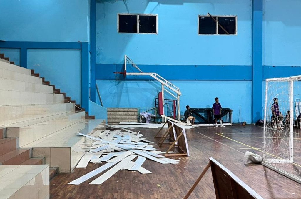 Plafon GOR Pemuda Tanjung Redeb Berau ambruk saat turnamen futsal berlangsung (Ist)