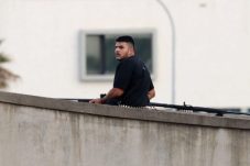 Pelaku Penembakan Bondi Beach Australia Ternyata Ayah dan Anak, Izin ke Keluarga Pergi Mancing