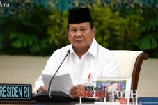 Prabowo Sentil Pejabat Foto-foto di Lokasi Bencana: Jangan Ada Budaya Wisata Bencana