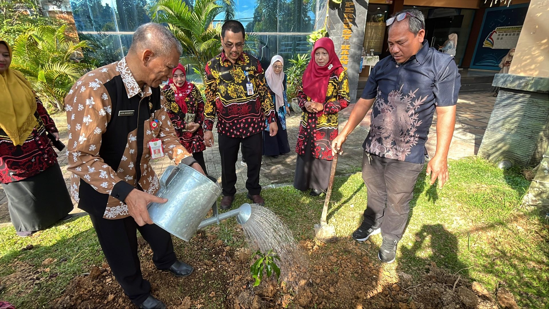 Bupati Sri Juniarsih Puji Program Literasi Hijau, Sebut Pendidikan Lingkungan Kunci Pembangunan Berkelanjutan