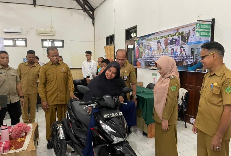 Salurkan BLT Rp630 Juta, Pemkab Berau Jangkau 210 KPM dan 30 Penyandang Disabilitas