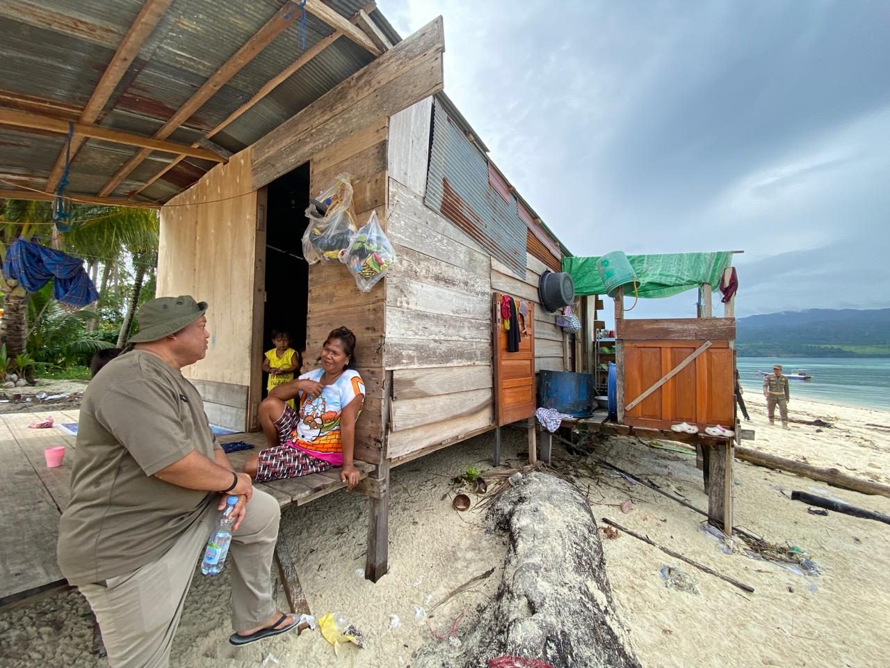 Sambangi Penduduk di Pulau Kaniungan, Gamalis: Bantuan Akan Diberikan, Tapi Dikaji Dulu Regulasinya