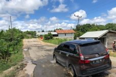 Fokus Benahi Infrastruktur di Pesisir Berau, Syarifatul Kawal Perbaikan Jalan Poros Talisayan-Lenggo