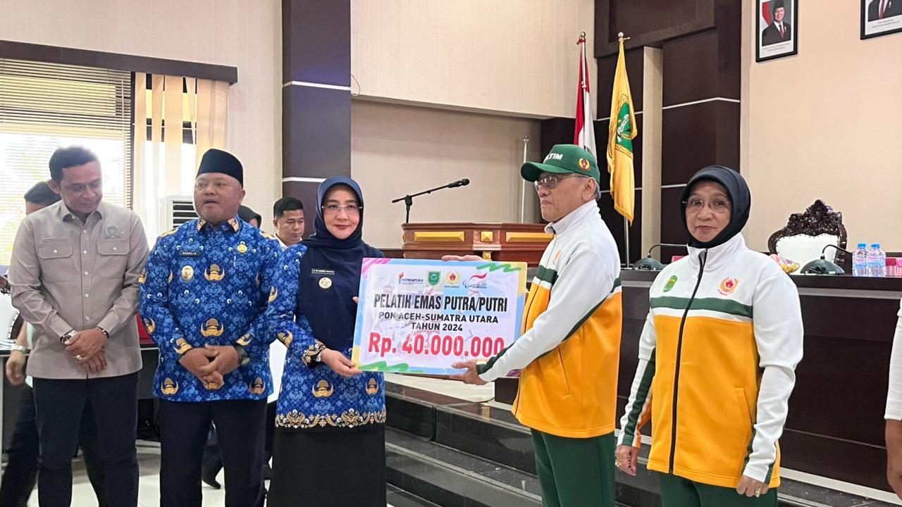 Cairkan Rp1,19 Miliar Bonus Atlet PON dan Peparprov, Sri Juniarsih: Ini Penghargaan Untuk Atlet Berprestasi