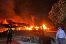 Rumah Singgah di Gunung Panjang Hangus Terbakar, 7 Unit Mobil Pemadam Kebakaran Dikerahkan Padamkan Api