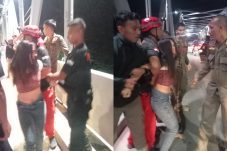 Diduga Depresi Karena Urusan Asmara, Wanita Muda Nyaris Lompat dari Jembatan Sambaliung