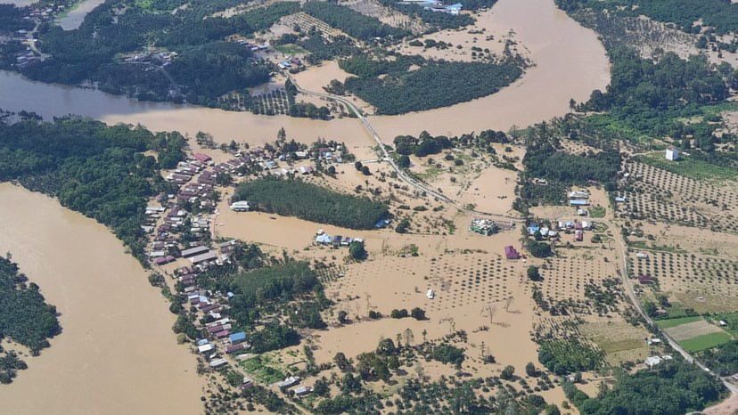 Banjir Besar Tak Pernah Absen 4 Tahun Beruntun di Kampung Tumbit Dayak