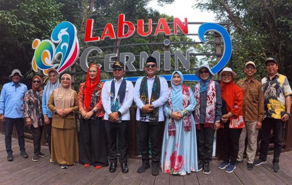 Gubernur Kaltim Rudy Mas'ud dan Wagub Kaltim Seno Aji saat kunjungi Labuan Cermin Berau (Ist)