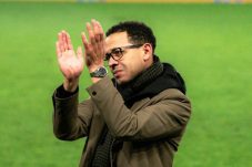 Liam Rosenior Ogah Tanggapi Rumor Jadi Pelatih Chelsea: Saya Senang di Strasbourg