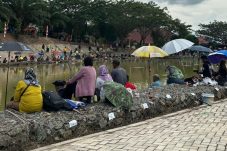 Pererat Kebersamaan Warga, Anggota DPRD Berau Arman Dukung Lomba Memancing HUT Teluk Bayur
