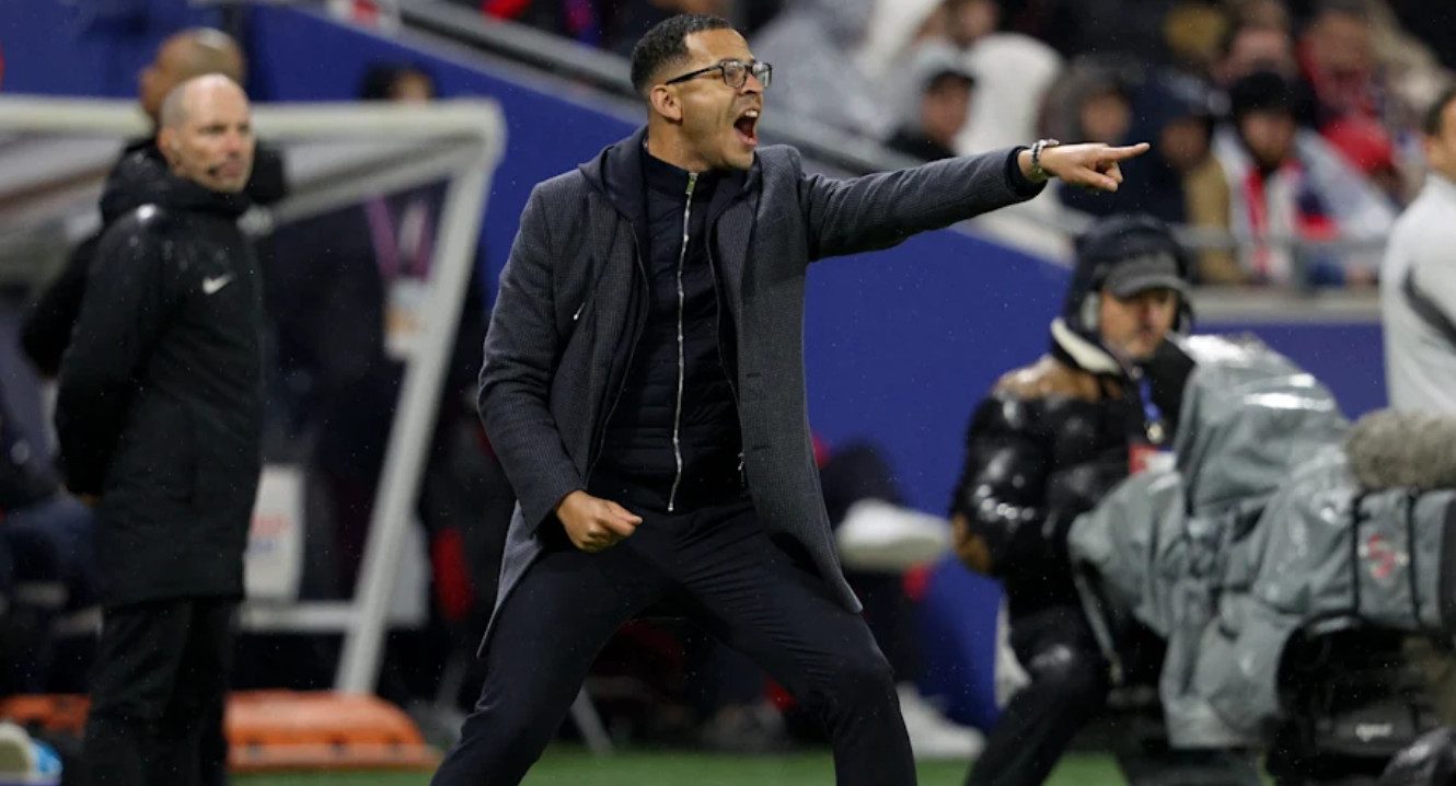 Liam Rosenior Resmi Jadi Pelatih Chelsea: Tim Ini Punya Tradisi Raih Trofi