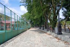 Taman Kota Dipenuhi Daun dan Sampah, Bupati Berau Minta Seluruh OPD Rawat Ruang Publik