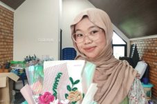Cerita Nuur Fauziyah Kembangkan Bisnis FNBlooms, Usaha Produk Pernak-pernik dari Kawat Bulu